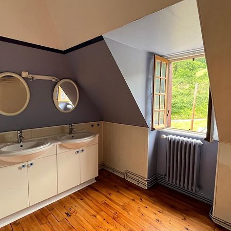 Gite-Auberge Du Pont De Lanau Neuvéglise Esterno foto