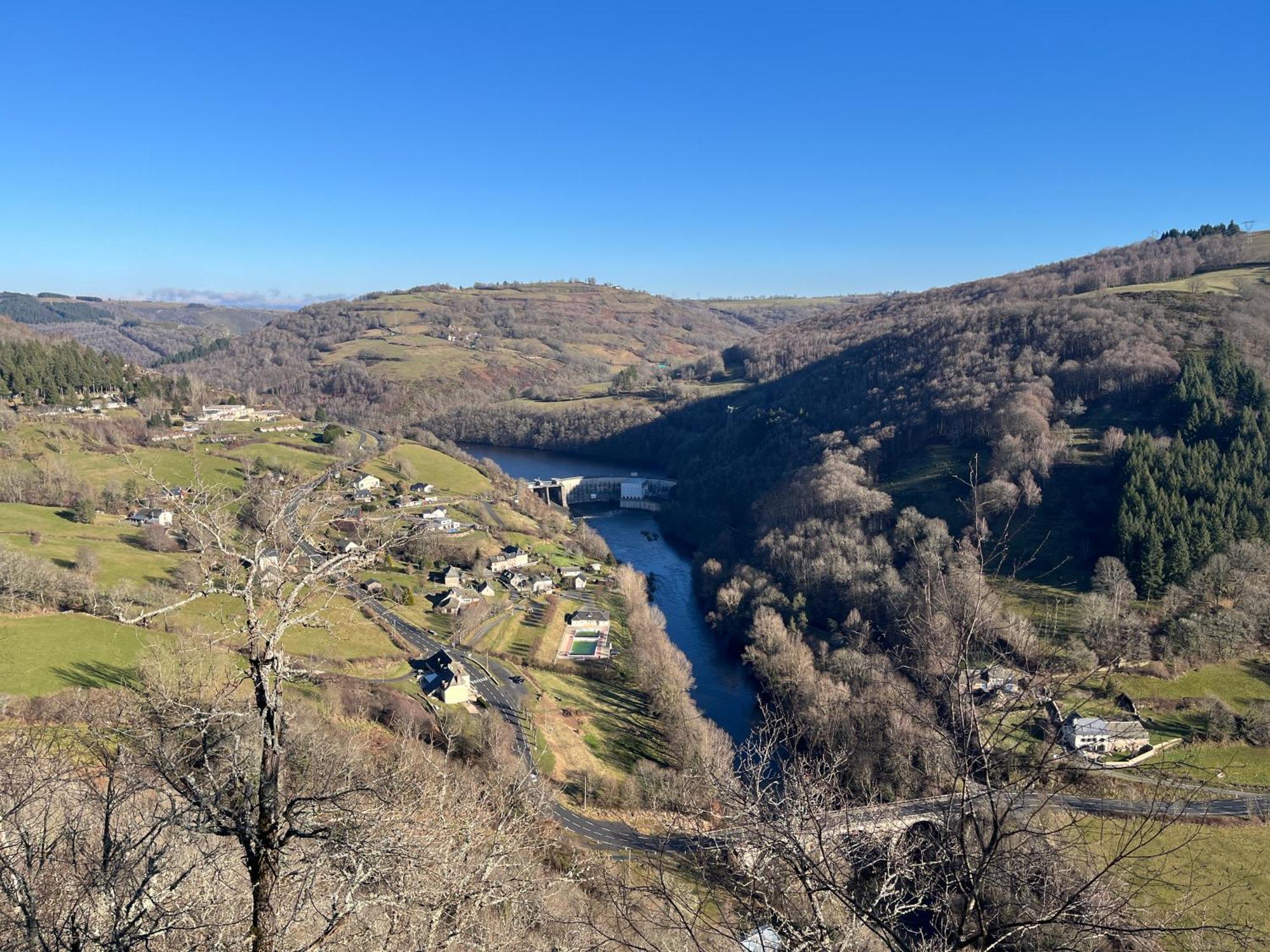 Gite-Auberge Du Pont De Lanau Neuvéglise Esterno foto